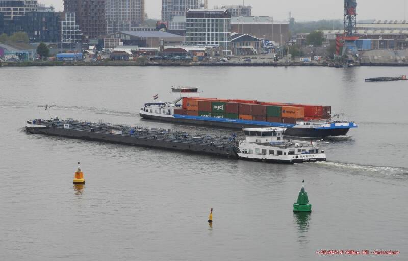 inl.tanker MAINFRANKEN and containercargo MERCUR