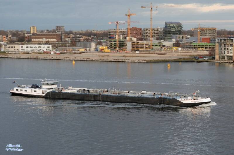 (24.12)  inlandtanker  'Wervelwind'