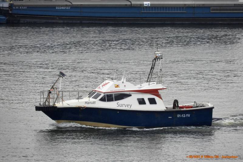 research vessel MANUËL
