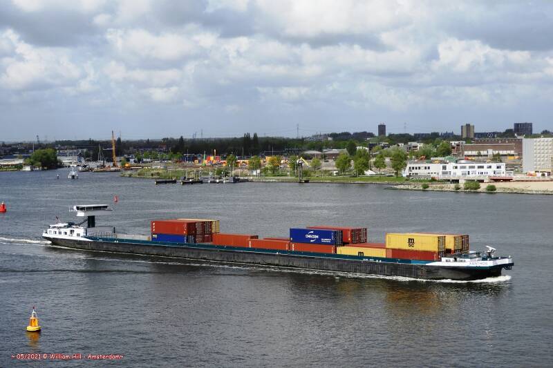 container cargo XANTHOS