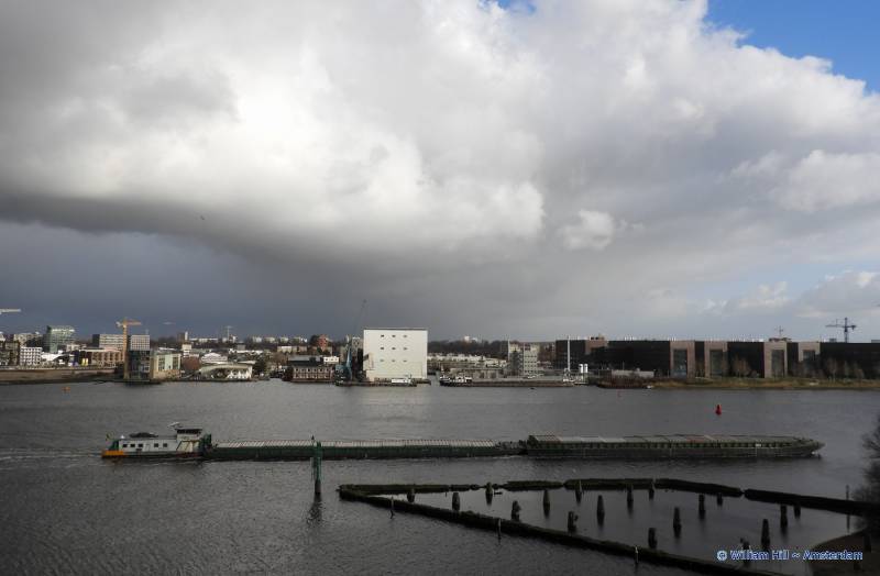 (18)  -  pusher DONAU with double barge, nice clouds too