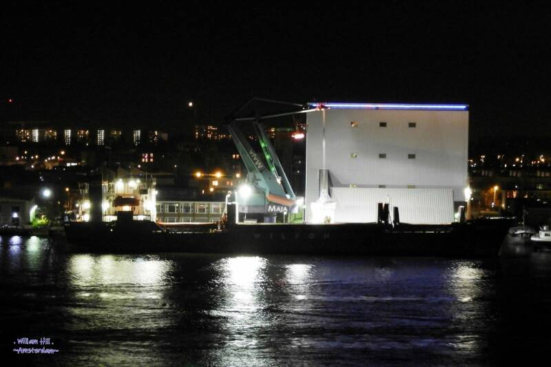 (02.01)  coaster  'Wilson Malm'  (107x15m)  