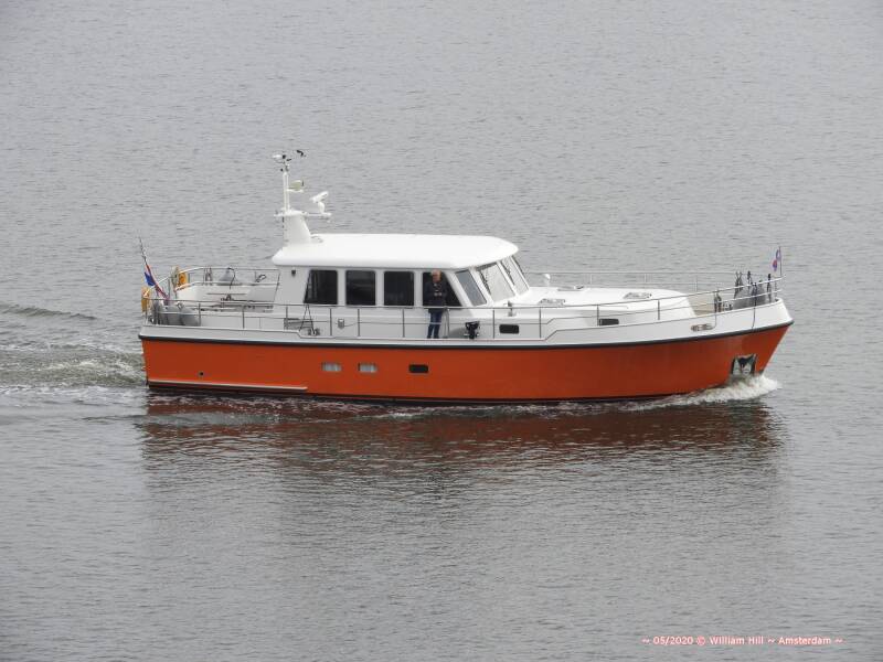 (10) - pleasureboat BOTKIL