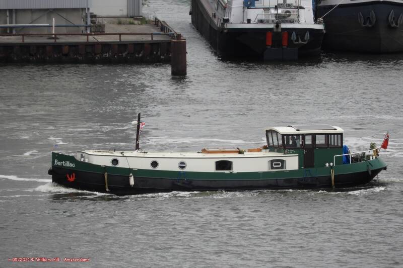 pleasureboat BERTILLAC