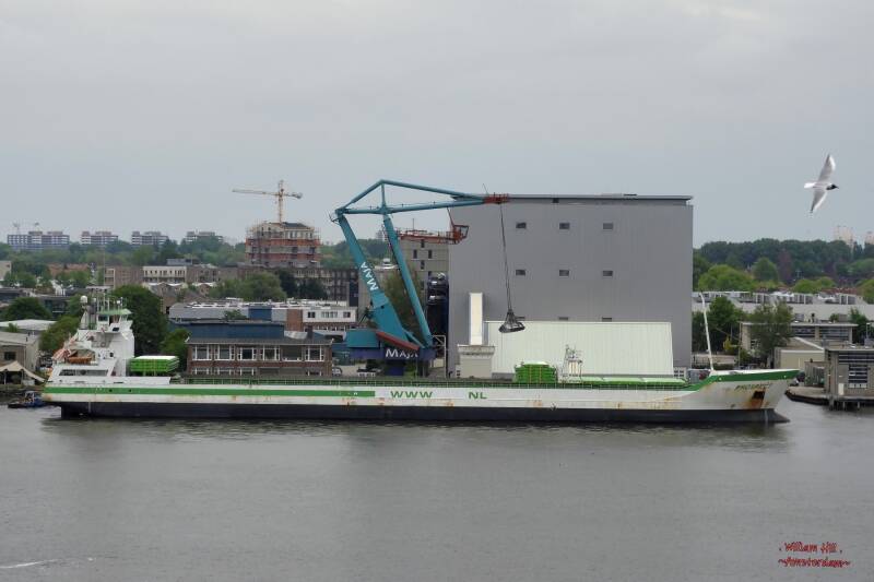 (17) - coaster PROSPECT at OMYA with MAJA crane ENTERPRISE