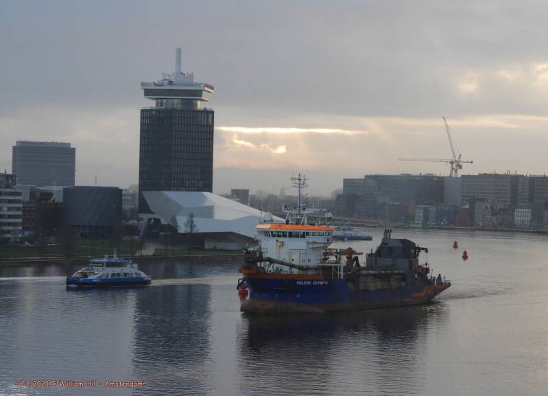 Aha, it is a dredger