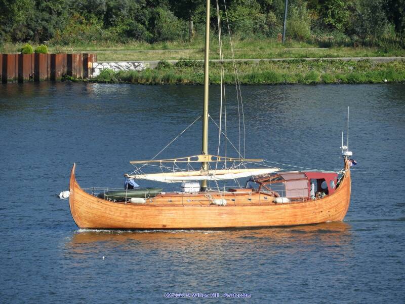 sailboat VALTYR 2741