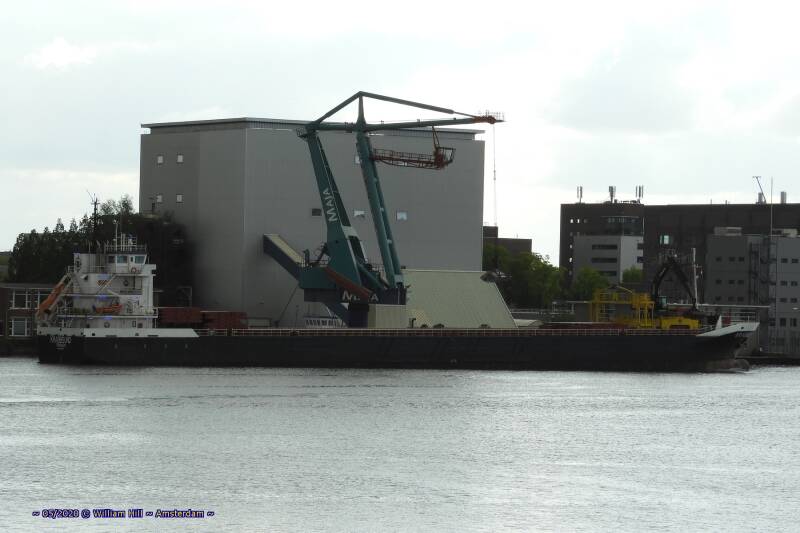 Norwegian coaster KRABBSUND (112X13M) and floating crane ENTERPRISE (36X19) @ OMYA