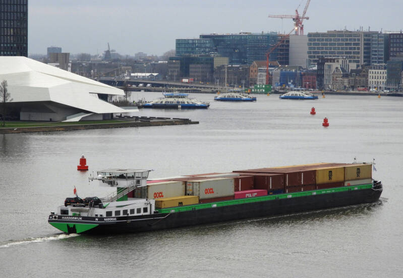 06, containercargo NADORIAS