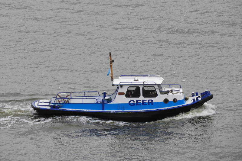tug GEER