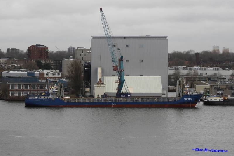 around 9:15,  busy with unloading