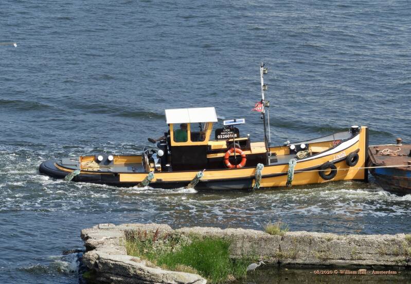 tug LINDA