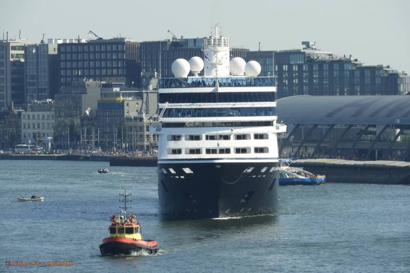  AZAMARA JOURNEY (181x25m)