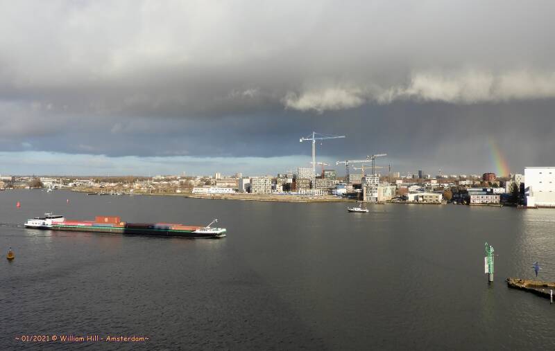 nice light, ALFA VERDE,  cranes, darknes, hail, rainbow..
