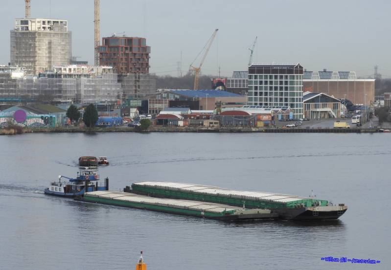 TYGO and LINDA with barge
