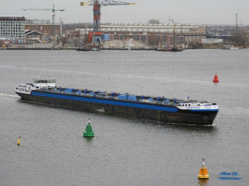 (15.01) inlandtanker 'Compass'