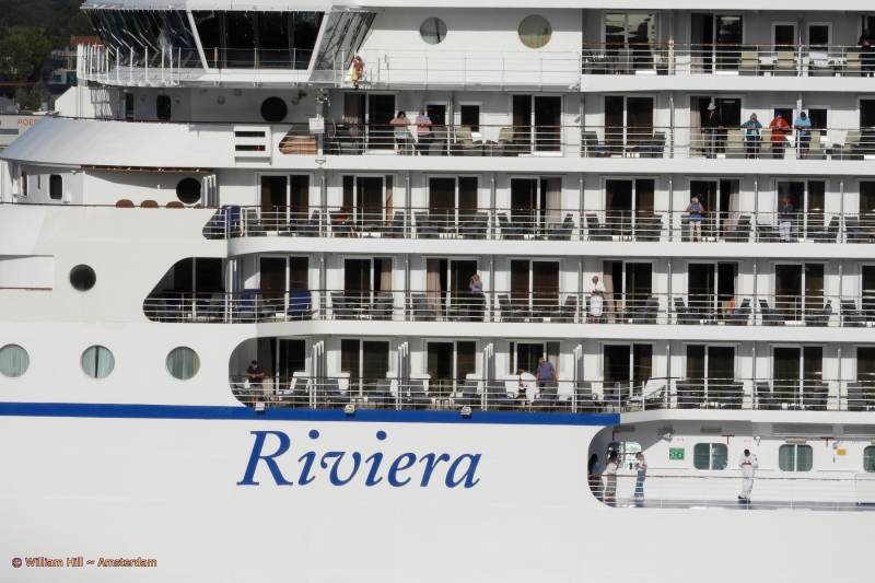 RIVIERA (238x32m)