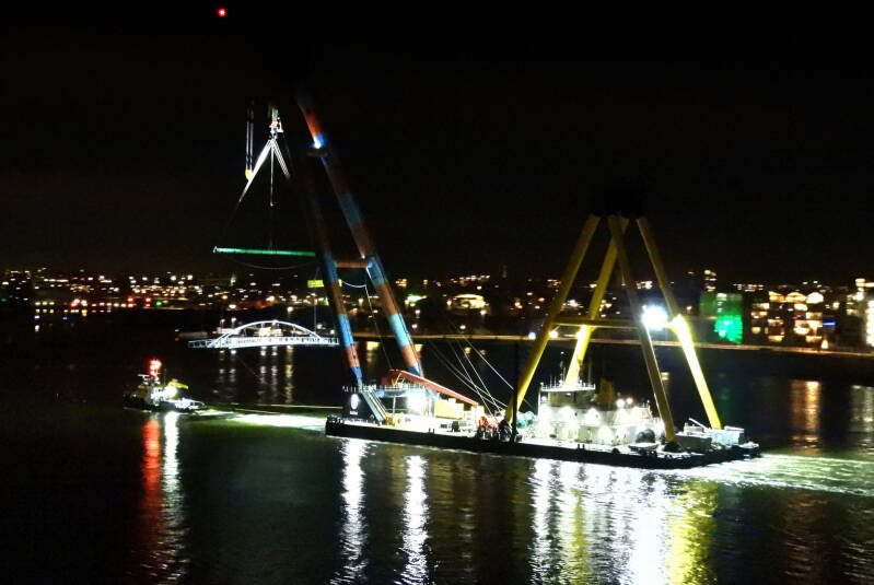 15, HEBO-LIFT 9 with cycle bridge transport (going from central station eastside to North Amsterdam)