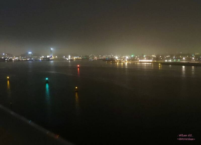 (19.01)  Amsterdam slightly disappears