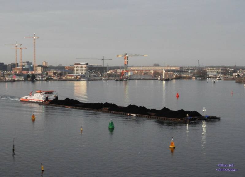 (20.01) - 4 big barges with coal pushed by  'Veerhaven IV'