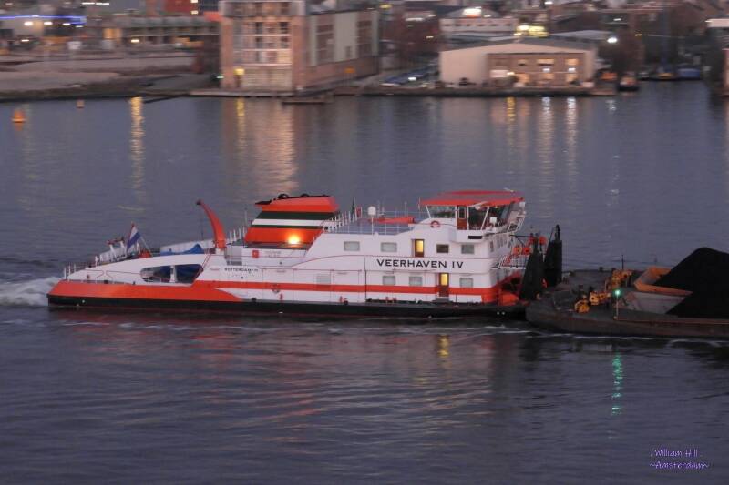 (20.01) - pusher 'Veerhaven IV'