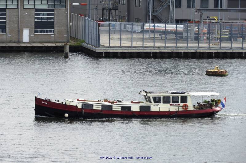 pleasure/passenger boat VICTORIA