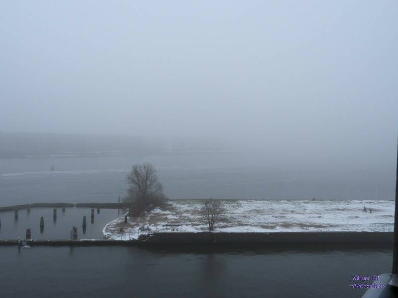 (25.01) - snow and mist