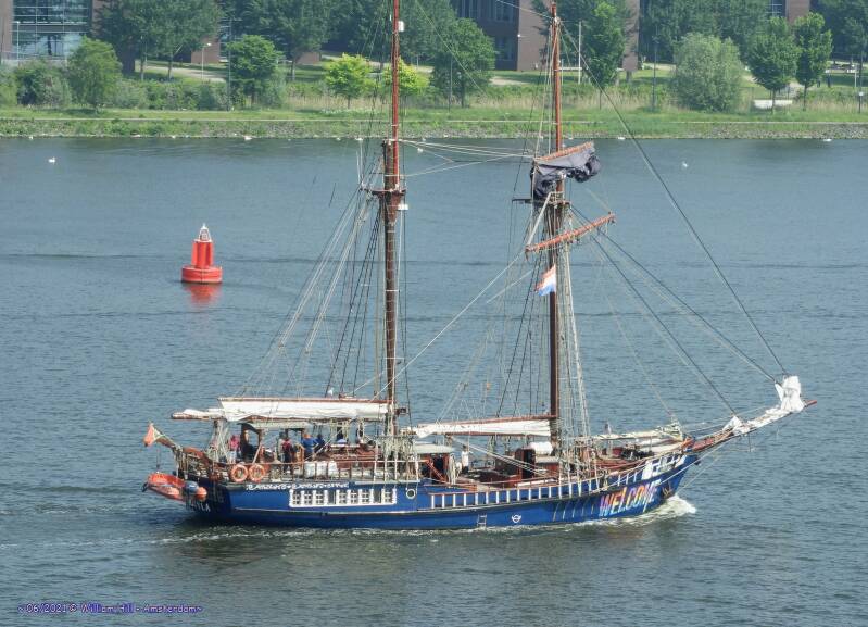 sailship ATYLA    (Flag: Vanuatu)