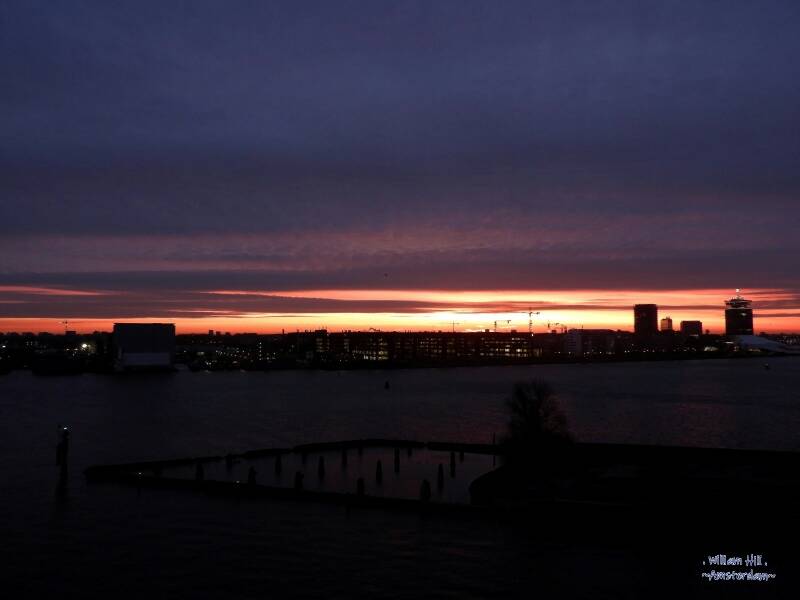 (04) - one minute later, early grey