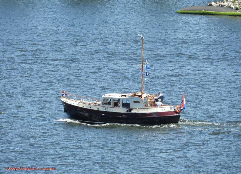 pleasureboat ZWAANTJE