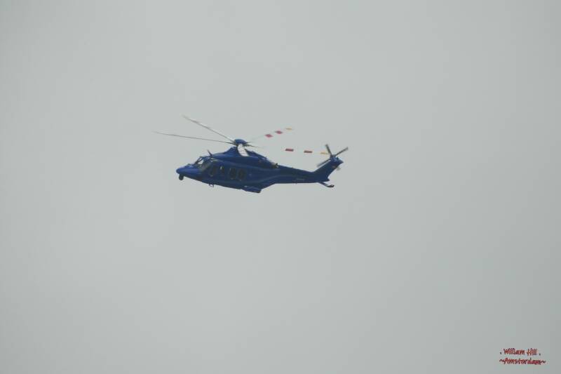 (30) - POLICE HELICOPTER searching some robbers
