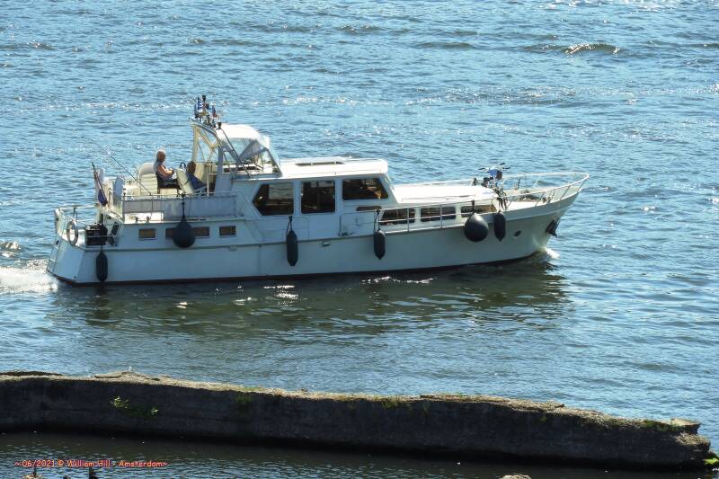 pleasureboat SAVANNAH