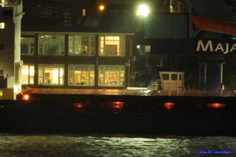 18:30, the rain  became heavy, WILSON CAEN closes the deck