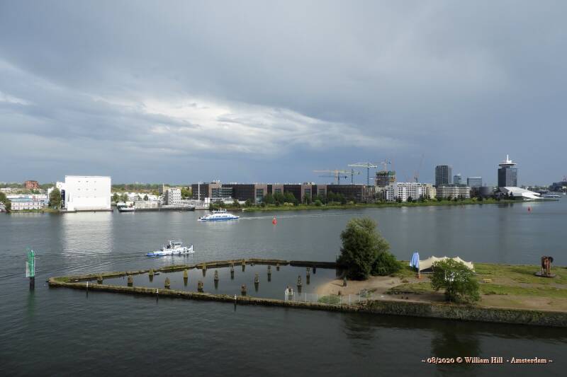 28/08, A rainy day with nice dark sky and that special light