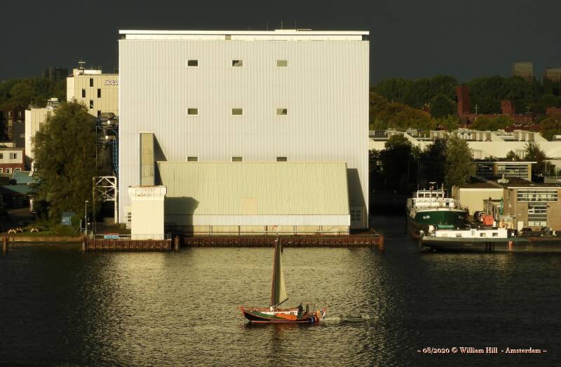 OMYA with VROUWE PETRONELLA