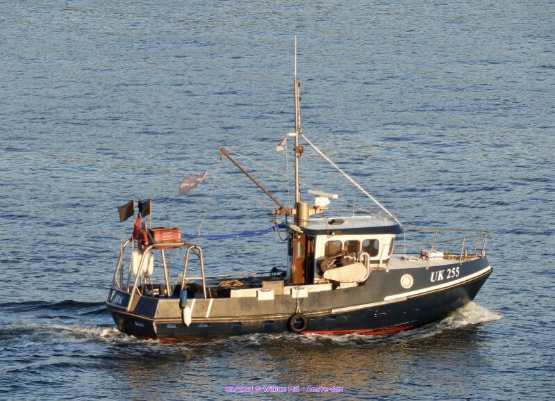 fishing UK255 ALBERTINA