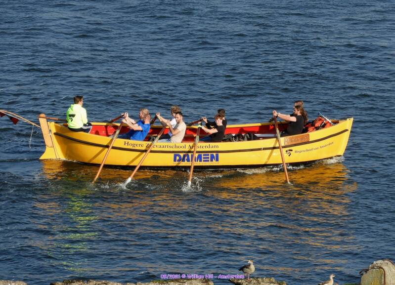 Seafarrer school,  ♪ Row, Row, Row Your Boat ♫