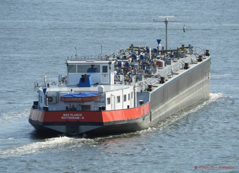 tanker MAX PLANCK