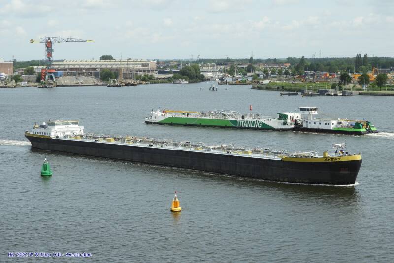 AVERY &amp; FLEXFUELLER 001 + TOBA