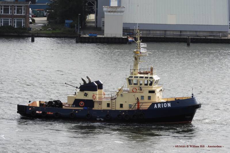tug ARION