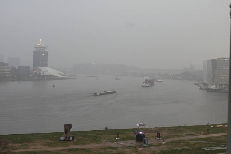 05/17:00 foggy afternoon