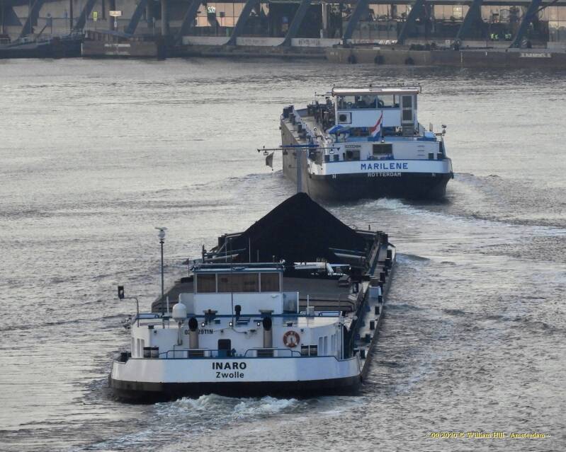 This is exactly what the traffic police warns against, don't get too close to the one in front of you. If MARILENE has to make an emergency stop, INARO can never respond on time is what they say ... ☺☺