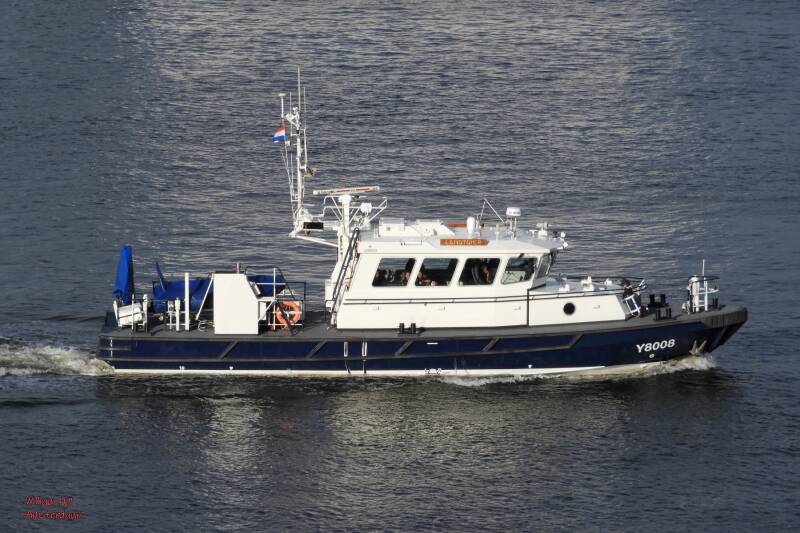 Marechaussee Y8008 LANDTDIEP