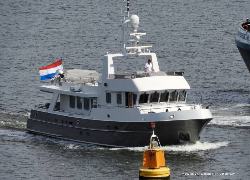 1/6, yacht SEA BREEZE