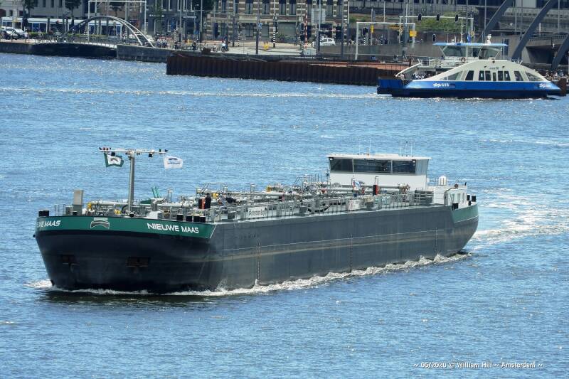 tanker NIEUWE MAAS
