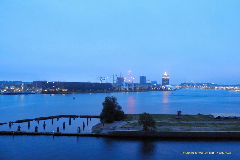 13/09, 6:49, Grey and wet