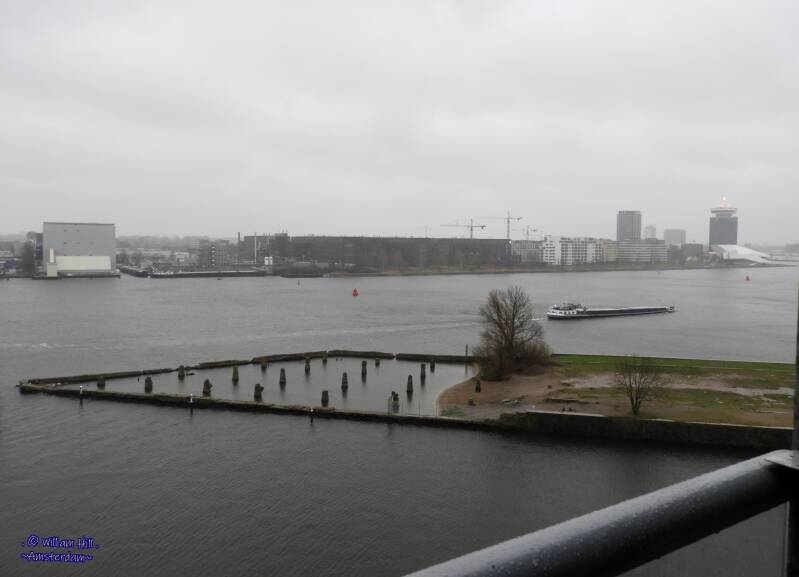 (03)  A nice grey and rainy day