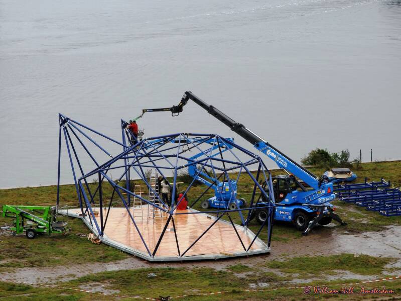 3/10, a nice wet day to build something