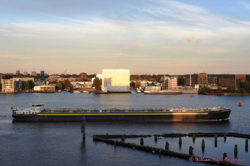 tanker LEOPOLDSTAD in late afternoon sunlight