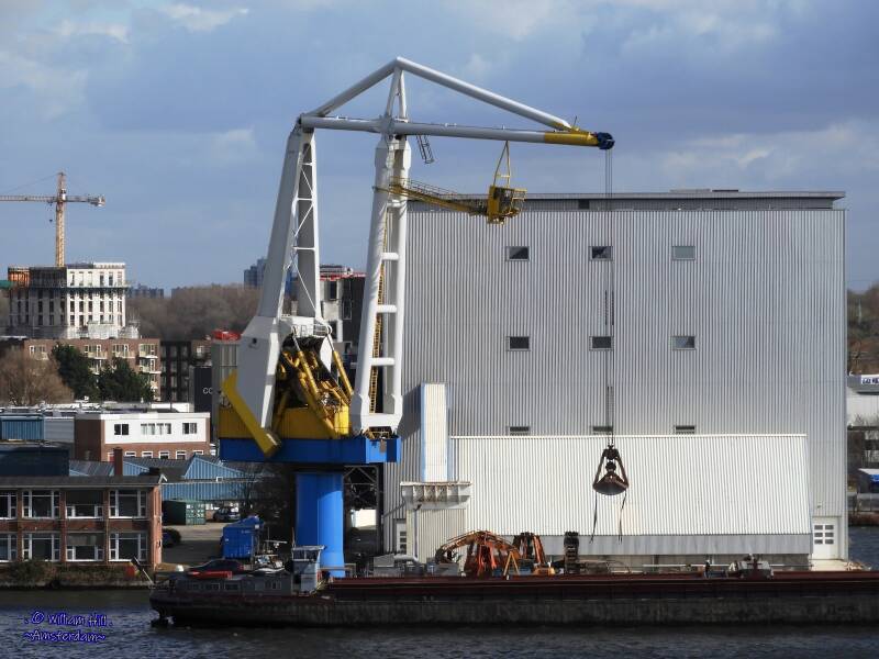 (07)  an other Maja crane 'Cornelis Tromp'